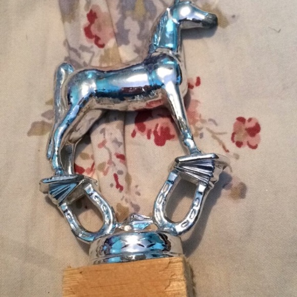 Statue - Picture 2 of 3